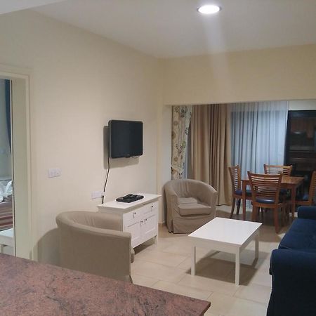 Royal Blue Hotel & Spa Geroskipou 外观 照片