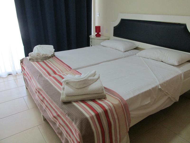 Royal Blue Hotel & Spa Geroskipou 外观 照片