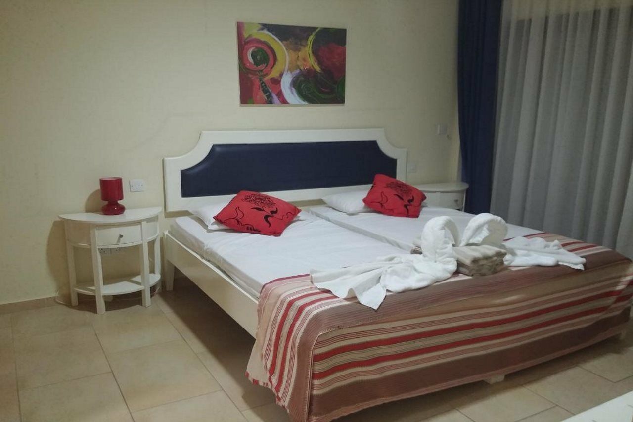 Royal Blue Hotel & Spa Geroskipou 外观 照片