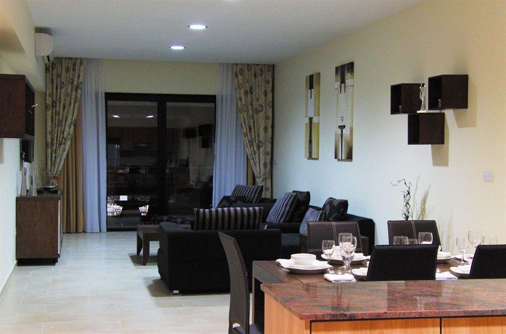 Royal Blue Hotel & Spa Geroskipou 外观 照片